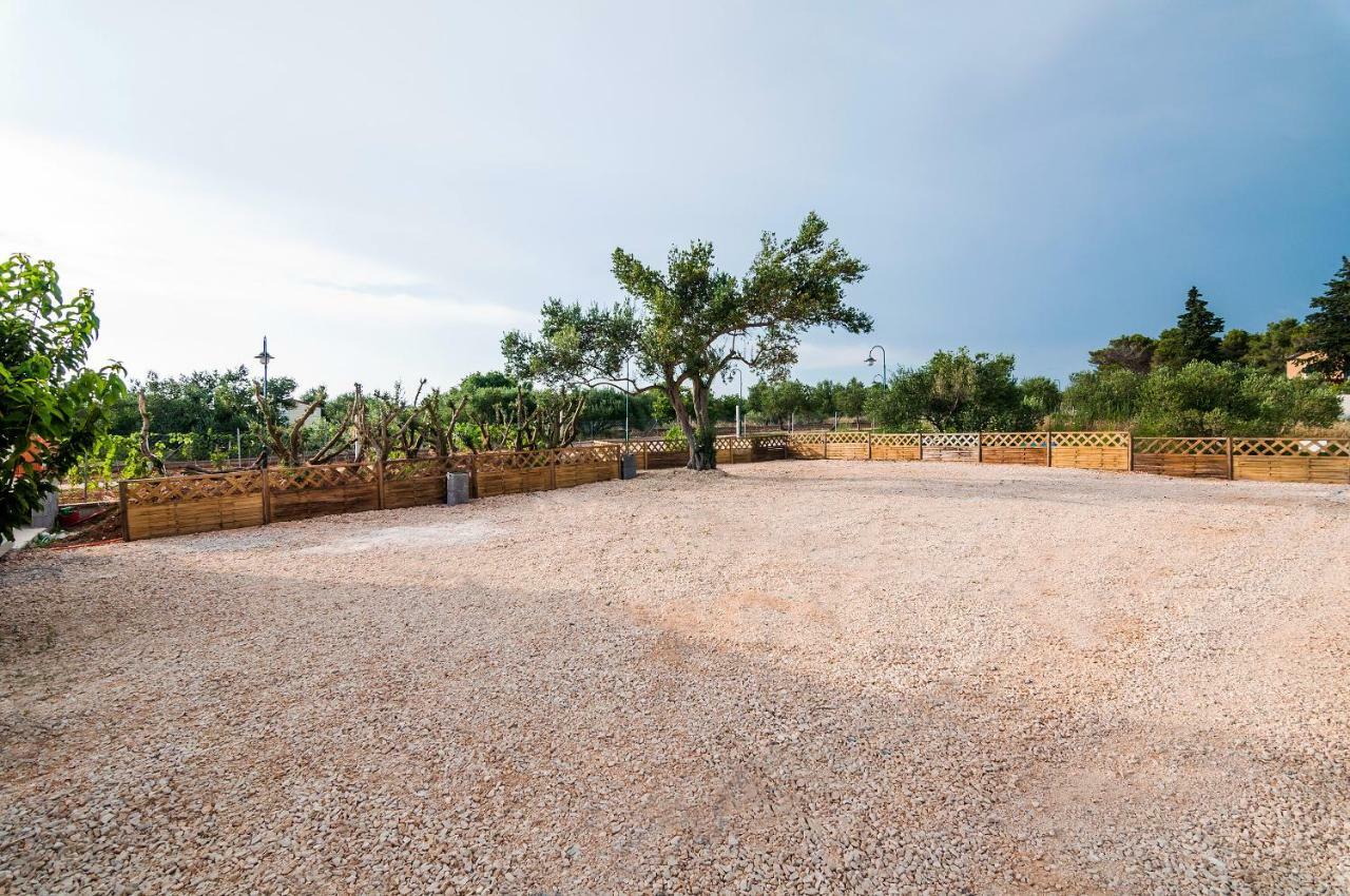 Hotel Camp San Antonio Biograd Na Moru Exterior foto